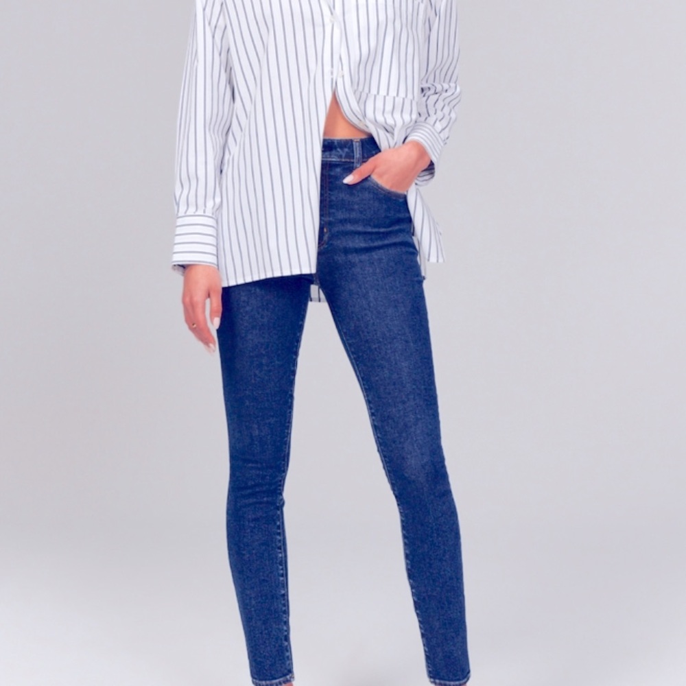 EUC Abercrombie & Fitch High Rise Super Skinny Jean